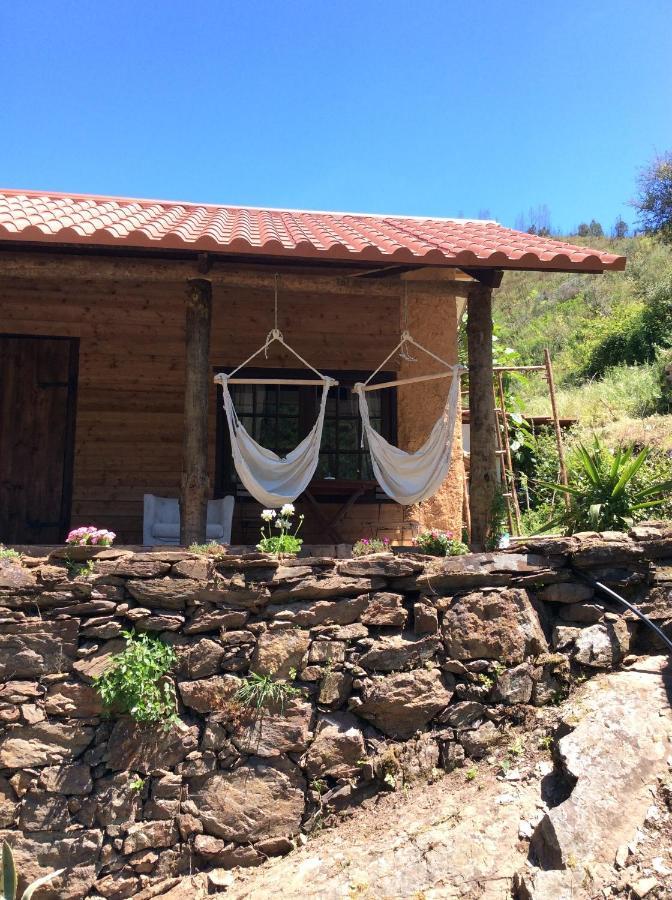 Unique Tiny House With Natural Building Techniques Figueiro Dos Vinhos Exterior photo