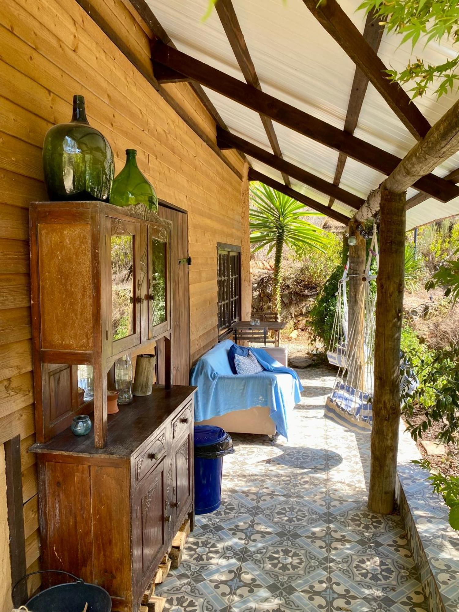 Unique Tiny House With Natural Building Techniques Figueiro Dos Vinhos Exterior photo