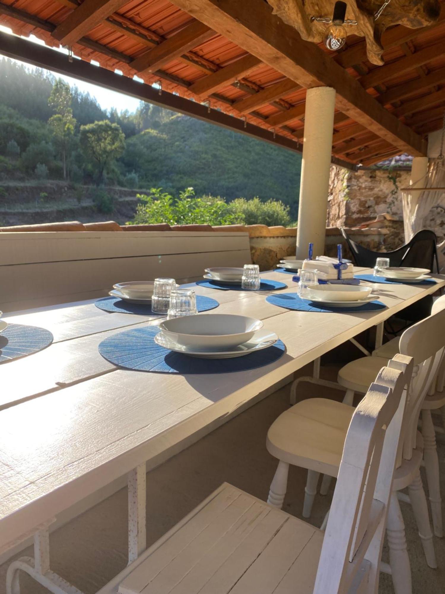 Unique Tiny House With Natural Building Techniques Figueiro Dos Vinhos Exterior photo